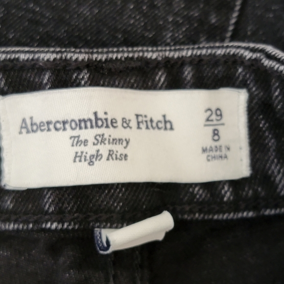 A&F Curve Love Skinny High Rise Jeans - Picture 9 of 11